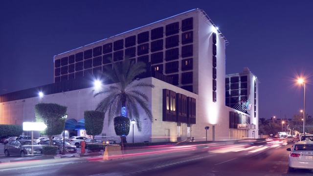 Hotels In Jeddah Business District Radisson Blu Hotel